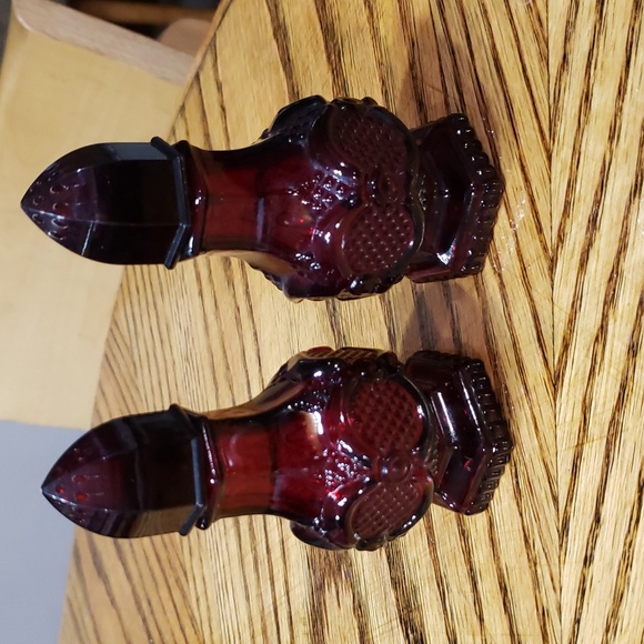 Avon Other - Set of salt and pepper shakers